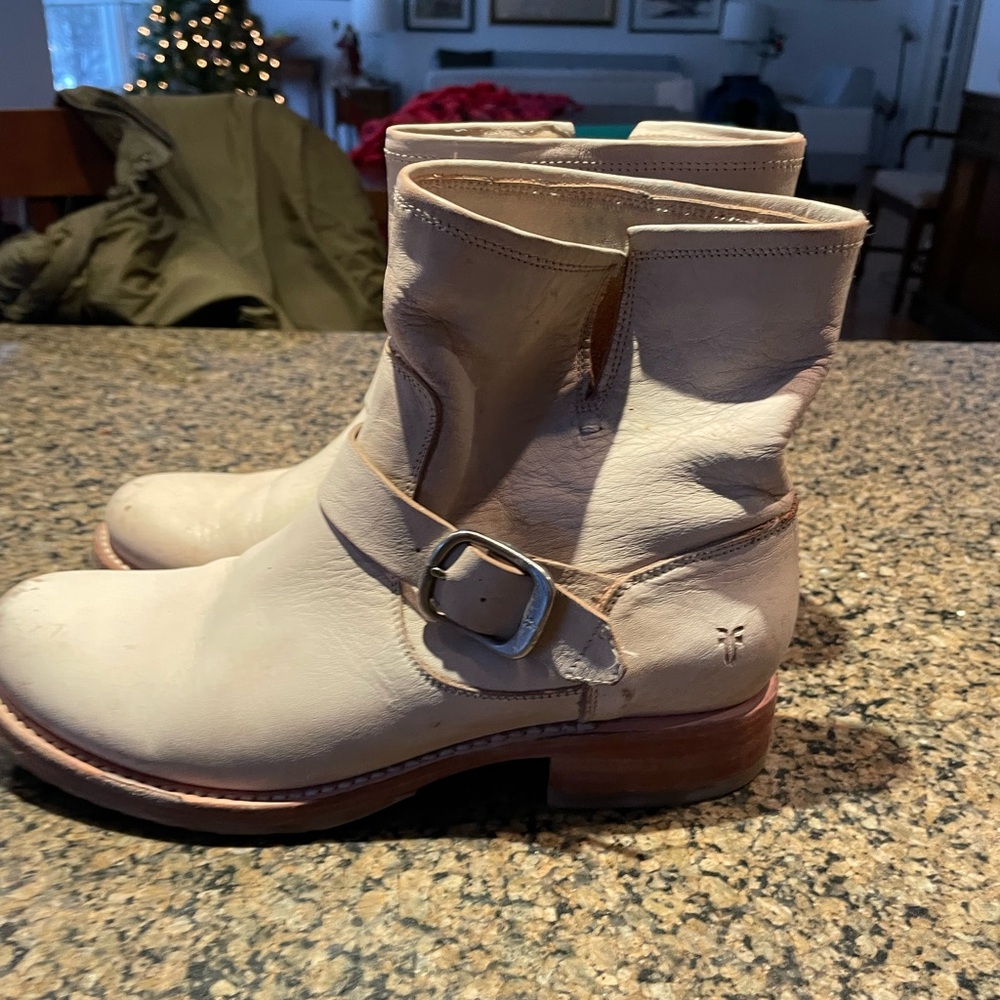 Frye Women's Off-White Leather Ankle Boots